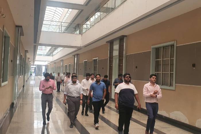 Glimpse of 9th June, 2022 1st Successful Youth Wing Study Tour at Bhumi World Logistic Park with 25+ participants in Presence of CREDAI MCHI THANE