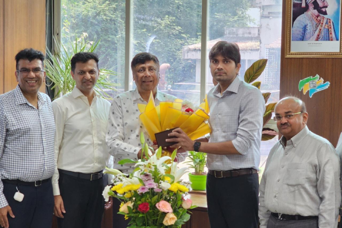 Glimpses of 11 Oct, 2022 CREDAI MCHI THANE Managing Committee & Youth Wing Welcoming New TMC Commissioner Shri. Abhijeet Bangar IAS.