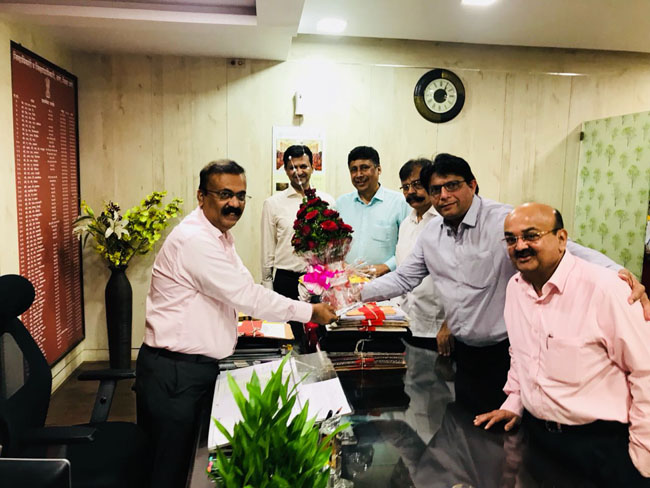 CREDAI MCHI Team Welcoming New Collector of Thane